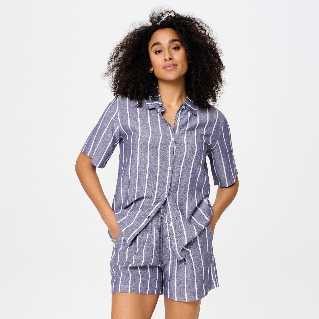 8602 Top & shorts